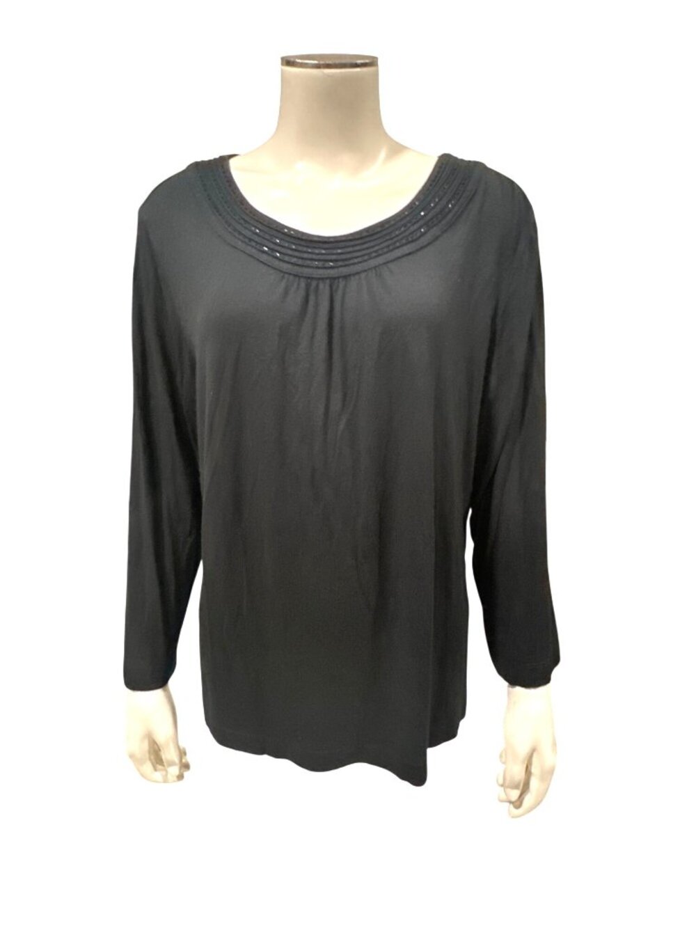 Chicos Size 2 Large Black Long Sleeve Beaded Scoop Neck Top Relaxed Fit Chic